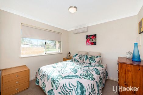 Property photo of 3/1 Lakes Crescent South Yunderup WA 6208