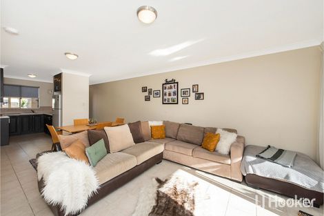 Property photo of 3/1 Lakes Crescent South Yunderup WA 6208