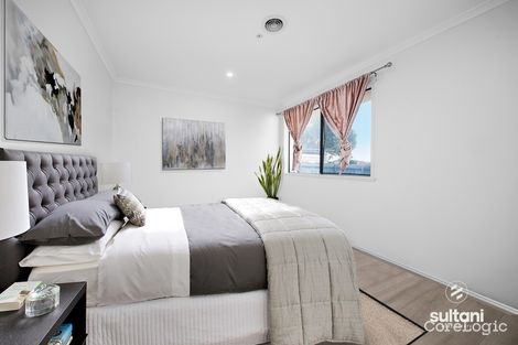 Property photo of 48 Bluegum Way Hampton Park VIC 3976