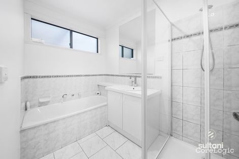 Property photo of 48 Bluegum Way Hampton Park VIC 3976