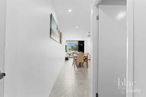 Property photo of 102/3-5 Spinnaker Drive Sandstone Point QLD 4511