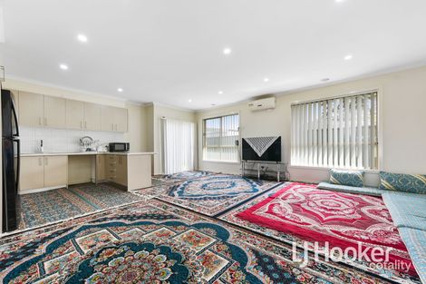 Property photo of 3/12 Prunus Grove Doveton VIC 3177