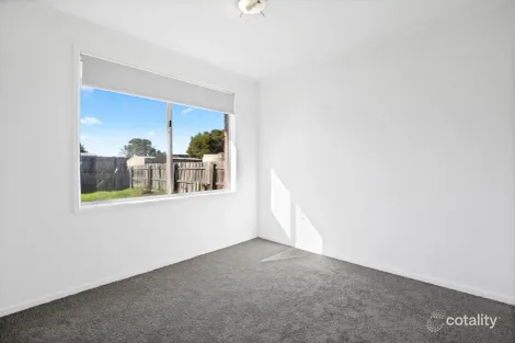 Property photo of 54 Thames Boulevard Werribee VIC 3030