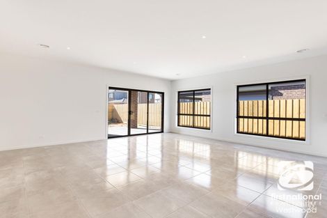 Property photo of 5 Bonang Road Werribee VIC 3030