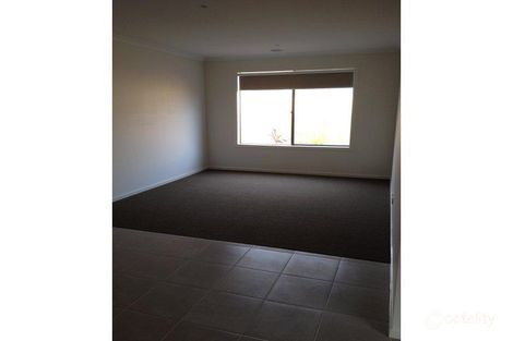 Property photo of 12 Seagrass Crescent Point Cook VIC 3030