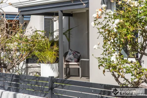 Property photo of 9 Pacifica Way Dudley Park WA 6210