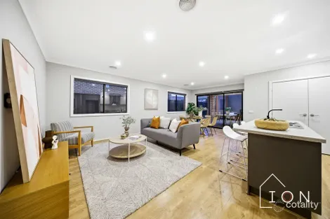 Property photo of 19 Kiwi Crescent Cranbourne South VIC 3977