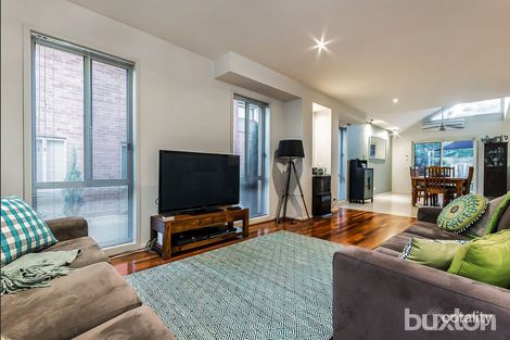 Property photo of 2/7 Ebden Street Hamlyn Heights VIC 3215