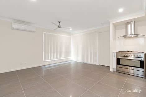 Property photo of 2/34 Weedbrook Street Park Ridge QLD 4125