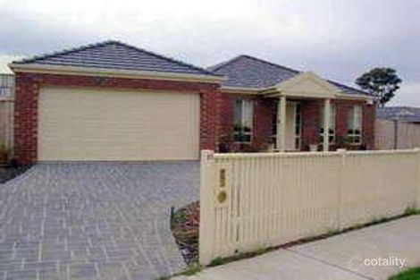 27 Carboni Cres, Lynbrook, VIC 3975