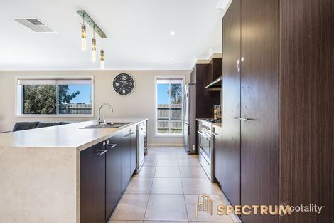Property photo of 2 Snowy Drive Lynbrook VIC 3975