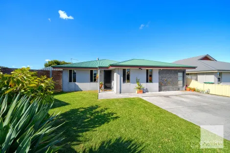 Property photo of 14 Stoddart Corner McKail WA 6330
