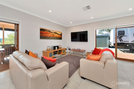Property photo of 10 Hallmark Court Mount Barker SA 5251
