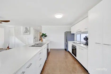 Property photo of 8 Clearwater Crescent Toogoom QLD 4655