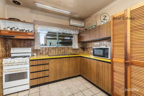 Property photo of 3 Myrtle Grove Doveton VIC 3177