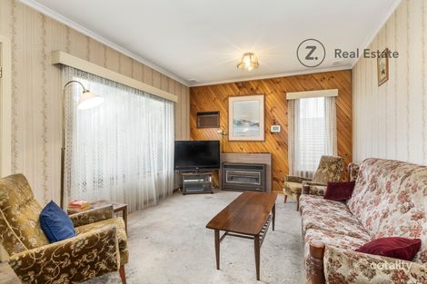 Property photo of 3 Myrtle Grove Doveton VIC 3177