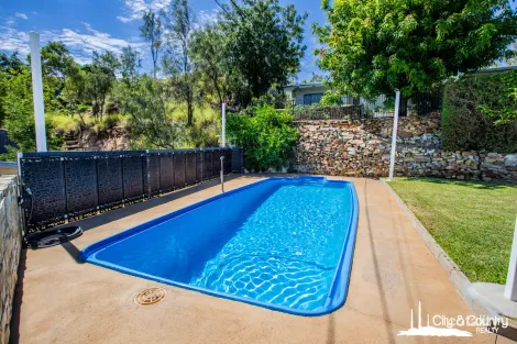 20 Landy St, Mornington, QLD 4825