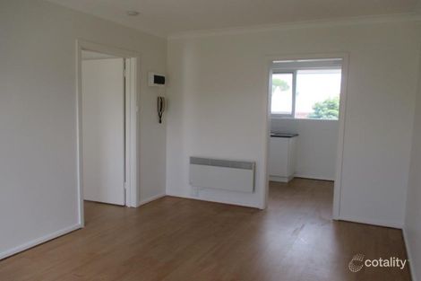 Property photo of 9/29 Rosella Street Murrumbeena VIC 3163