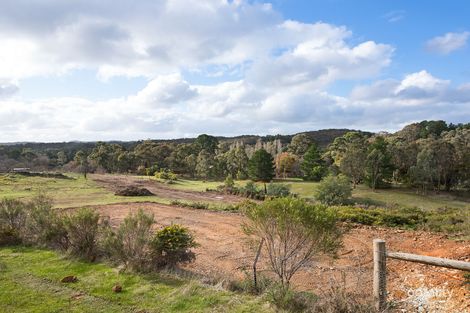 50 Albert St, Chewton, VIC 3451