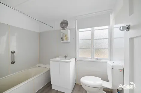 Property photo of 5 Eversleigh Road Scarborough QLD 4020