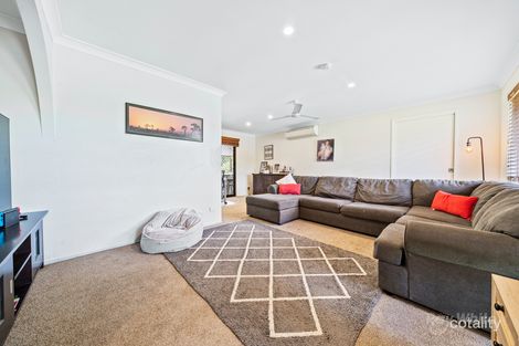 Property photo of 17 Jilbard Drive Springwood QLD 4127