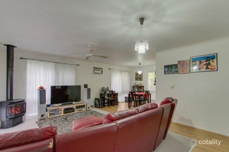 Property photo of 16 Edmunds Road Cockatoo VIC 3781