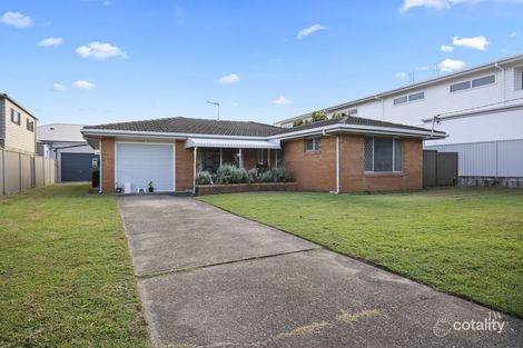Property photo of 194 Cypress Terrace Palm Beach QLD 4221