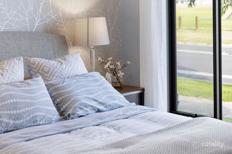 Property photo of 41 Springleaf Avenue Clyde North VIC 3978