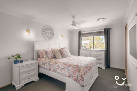 Property photo of 33 Lamerton Drive Figtree NSW 2525