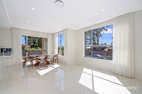 Property photo of 55 Greenmeadows Crescent Toongabbie NSW 2146
