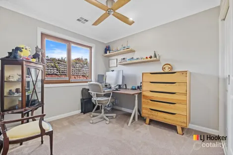Property photo of 18 Clarendon Street Amaroo ACT 2914