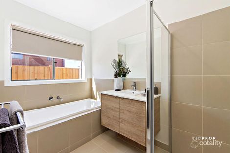 Property photo of 24 Nettle Street Mambourin VIC 3024