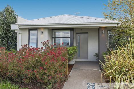 11 Trendale Lane, Clyde, VIC 3978