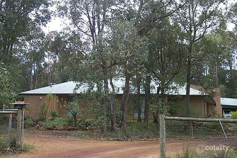 40 Old Farm Lane, Stoneville, WA 6081