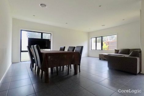 Property photo of 77 Muyan Circuit Burwood VIC 3125