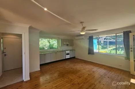 Property photo of 2/5 Numrock Street Bomaderry NSW 2541
