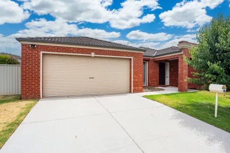16 Wren Ct, West Wodonga, VIC 3690