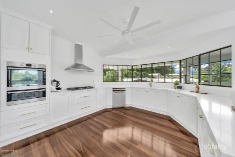 Property photo of 7 McFarlane Drive Kanimbla QLD 4870