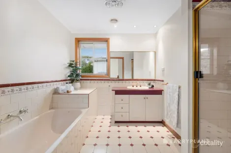 Property photo of 167 Blossom Park Drive Mill Park VIC 3082