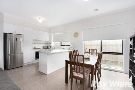Property photo of 81 Cook Street Drouin VIC 3818