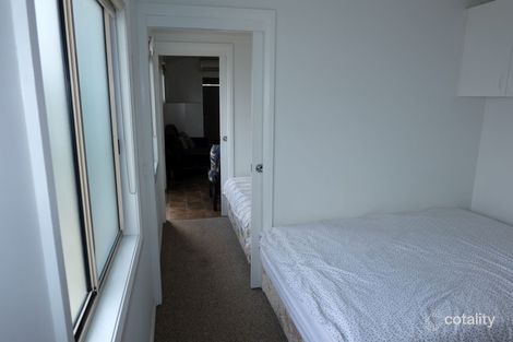 Property photo of 16 Marine Parade Lakes Entrance VIC 3909