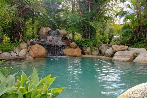 74 Hobson Dr, Brinsmead, QLD 4870