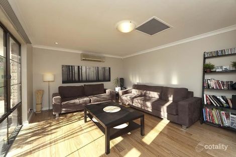 Property photo of 19 Arcaman Place South Lake WA 6164