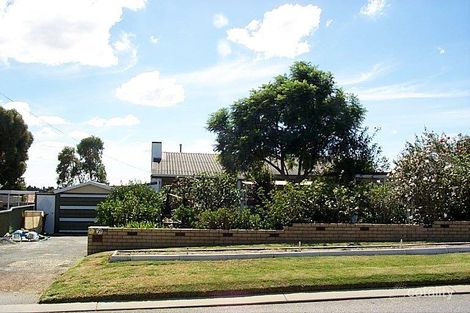Property photo of 29 Caladenia Way Koongamia WA 6056