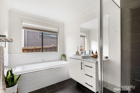 Property photo of 75 Harrison Way Pakenham VIC 3810