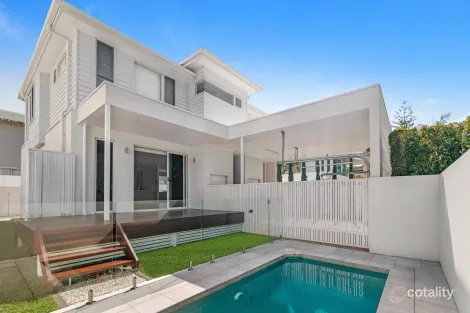 22 Norfolk Ave, Surfers Paradise, QLD 4217