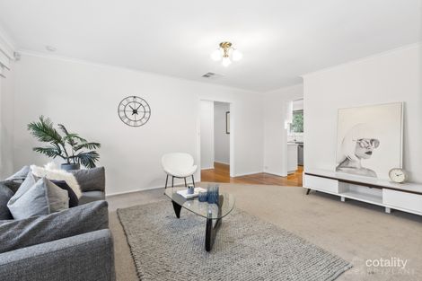 Property photo of 30 Greenock Crescent Wantirna VIC 3152