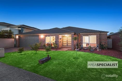 Property photo of 10 Peledora Place Lyndhurst VIC 3975