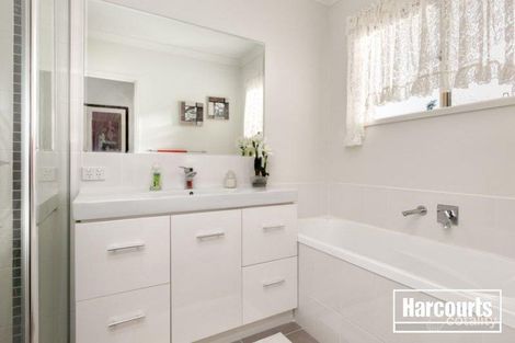 Property photo of 24/1A Annette Court Hastings VIC 3915