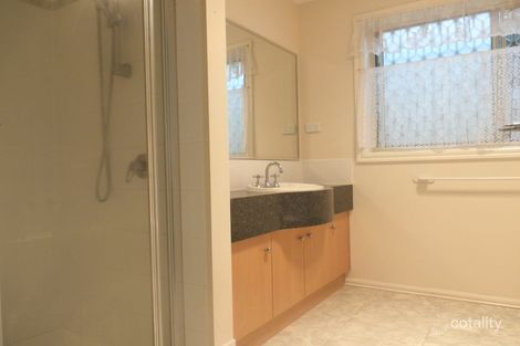 Property photo of 7 Illawarra Circuit Taylors Hill VIC 3037
